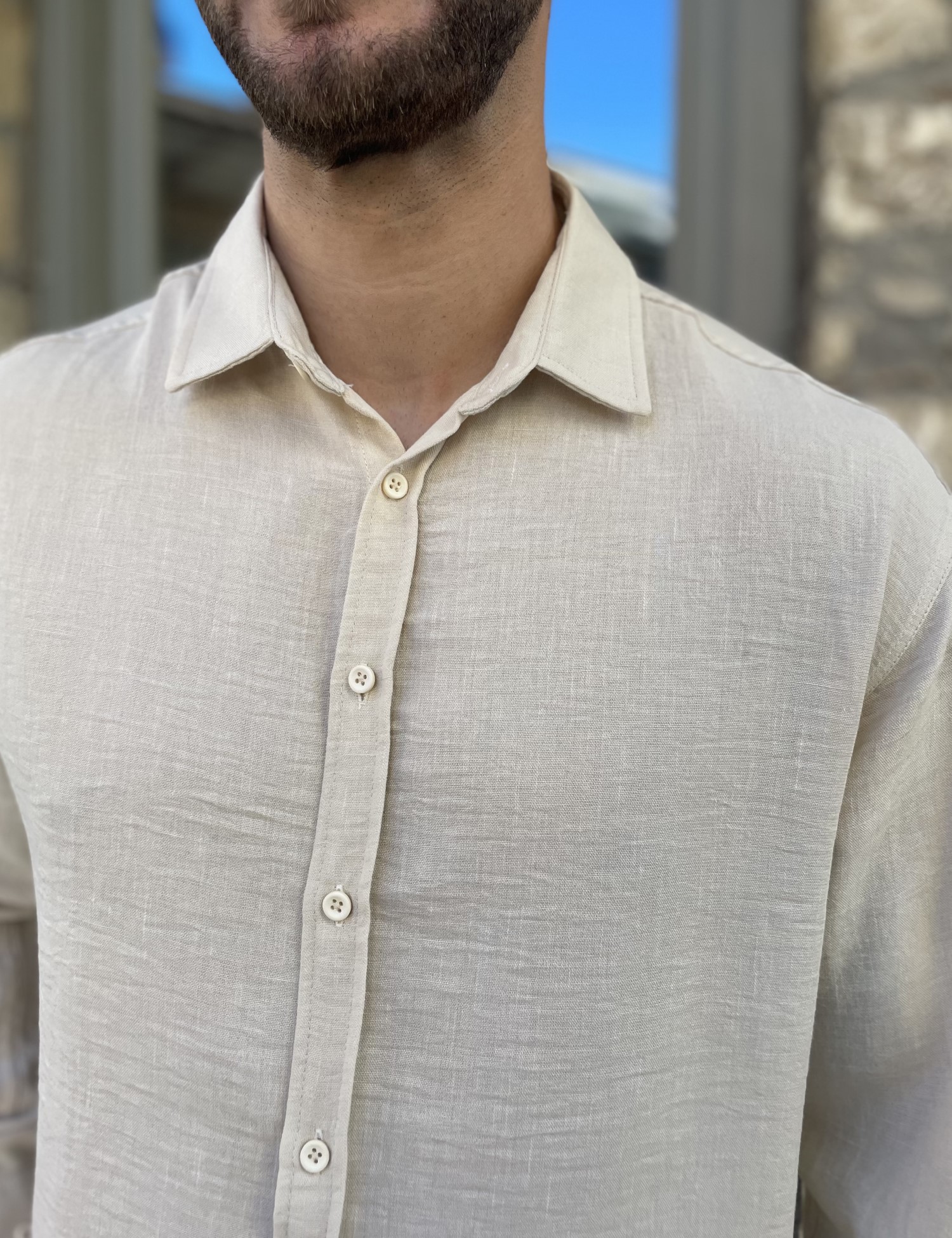 Ανδρικό εκρού γκοφρέ Overshirt με γιακά RMZ579 φωτογραφία